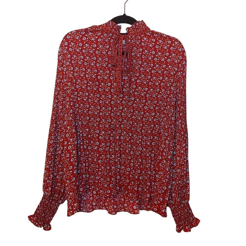 Max Studio Size Medium M Red Floral Flower Flowy Boho Top Blouse Frilly Chic